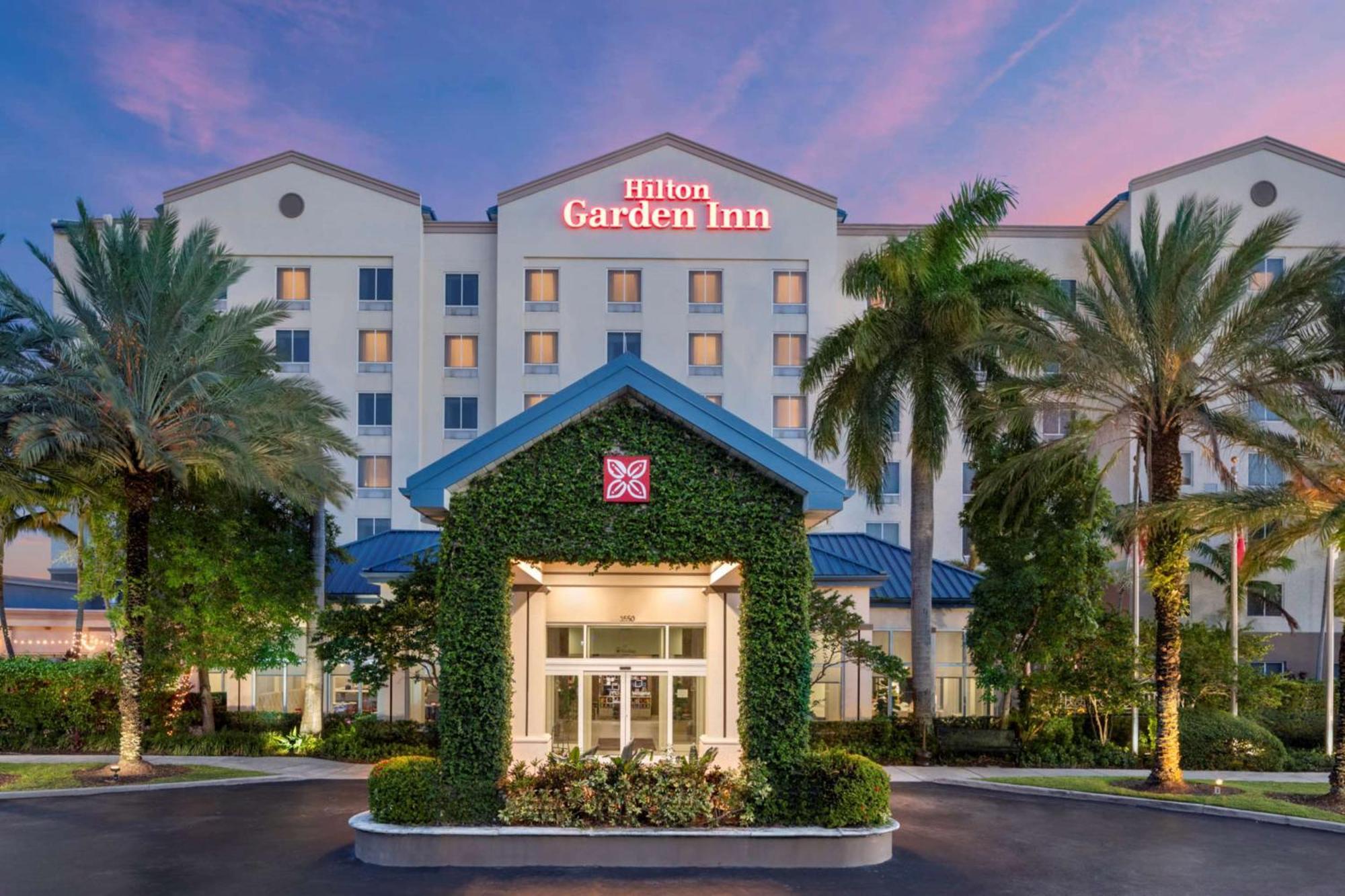 דוראל Hilton Garden Inn Miami Airport West מראה חיצוני תמונה